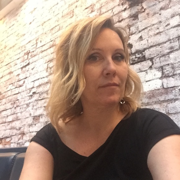 Meet your Posher, Shannon - Picture 2 of 5